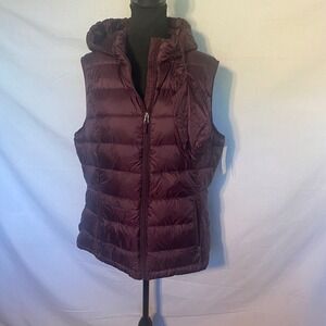 Charter Club Womens Burgundy Quilted Hooded Puffer Vest XL. MSRP $75 NWT